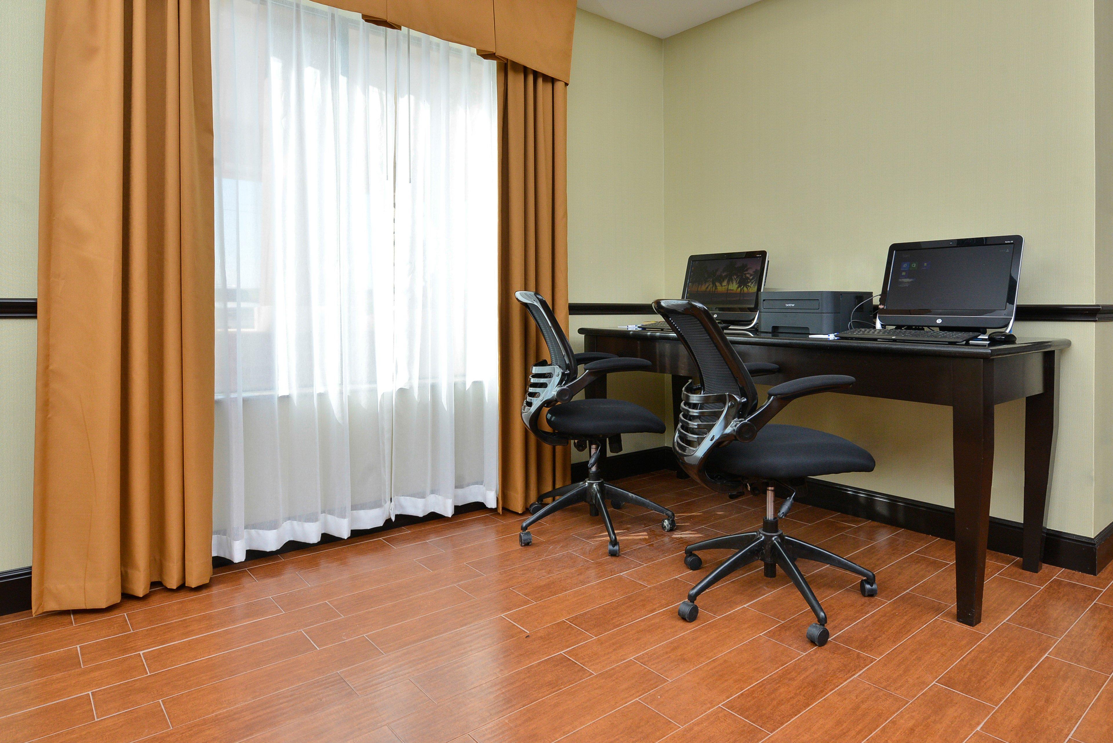 Holiday Inn Express Alva By Ihg Bagian luar foto
