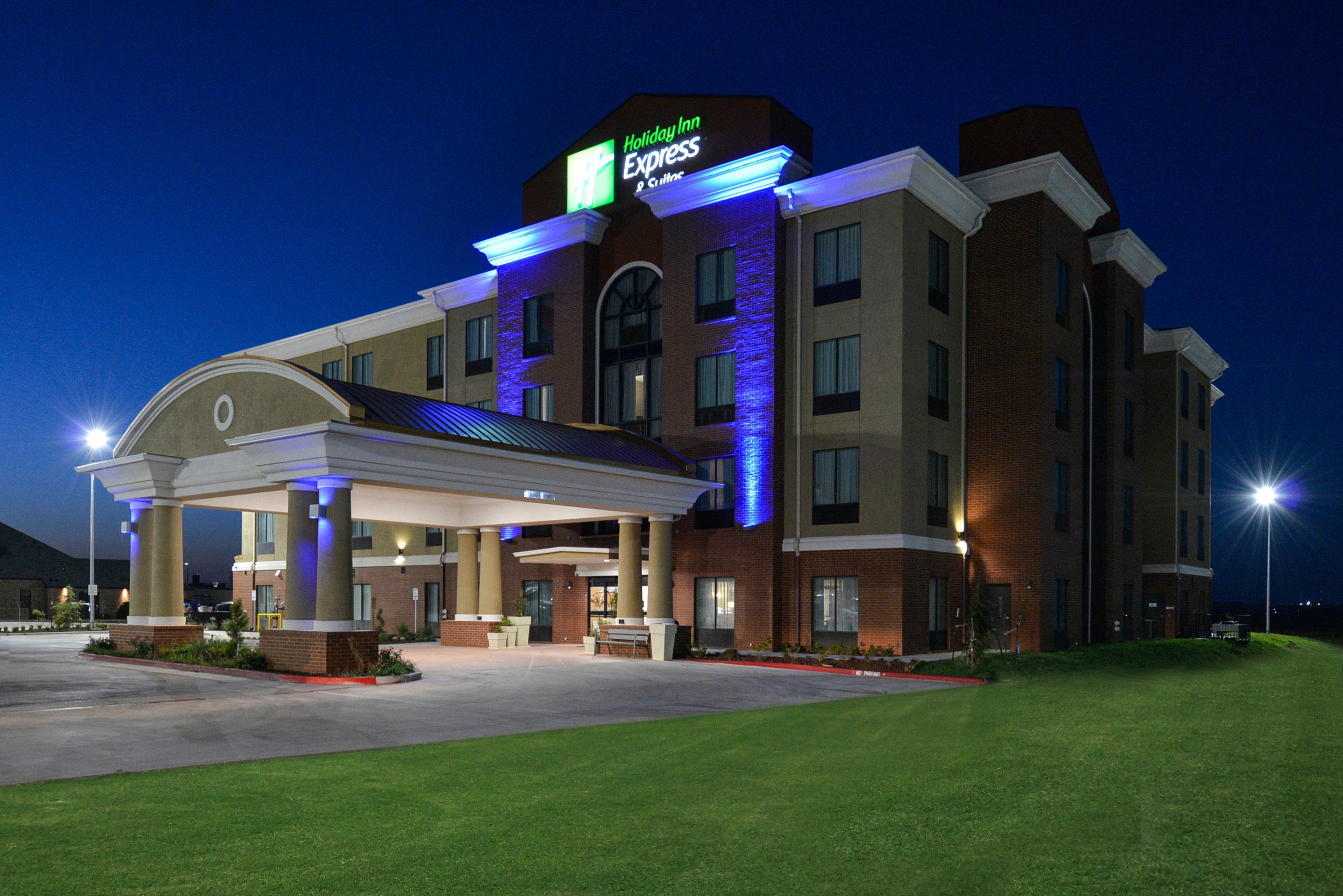 Holiday Inn Express Alva By Ihg Bagian luar foto