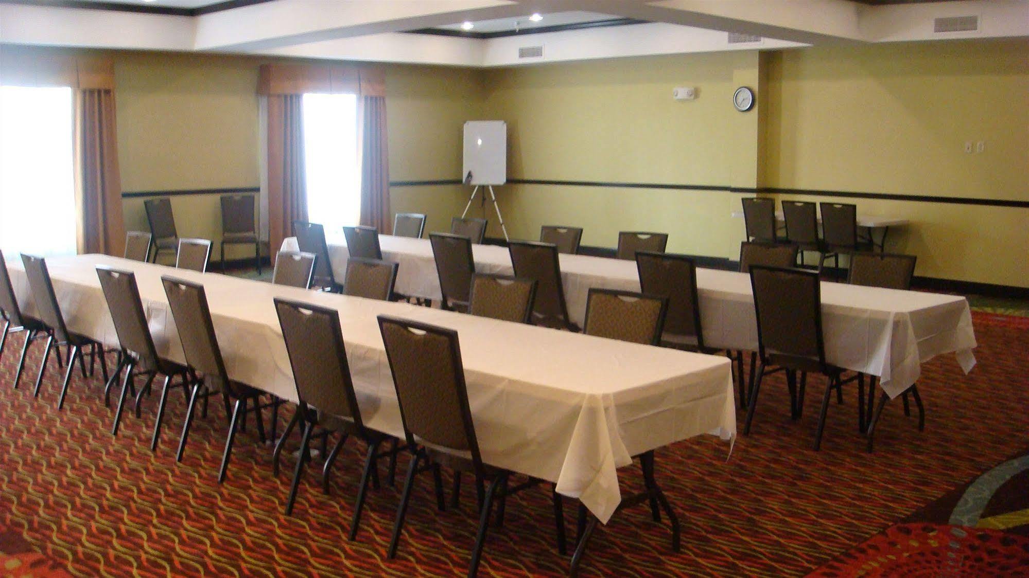 Holiday Inn Express Alva By Ihg Bagian luar foto
